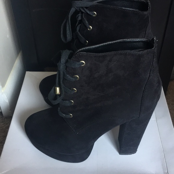 Forever21 platform lace Bootie - Picture 2 of 6